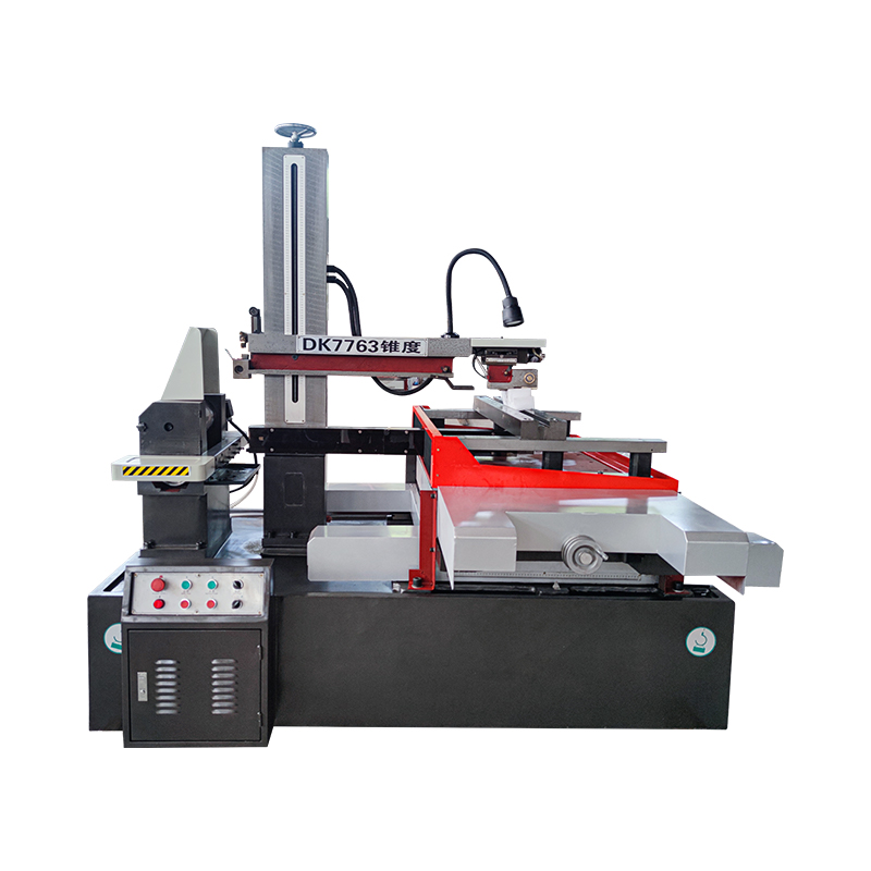 DK7763 Nestandardní model F AZ Overprount Protection CNC Wire EDM Vysokorychlostní řezací stroj